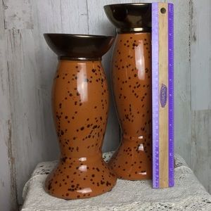 Stunning shabby-vibe candle holders w/ wide base